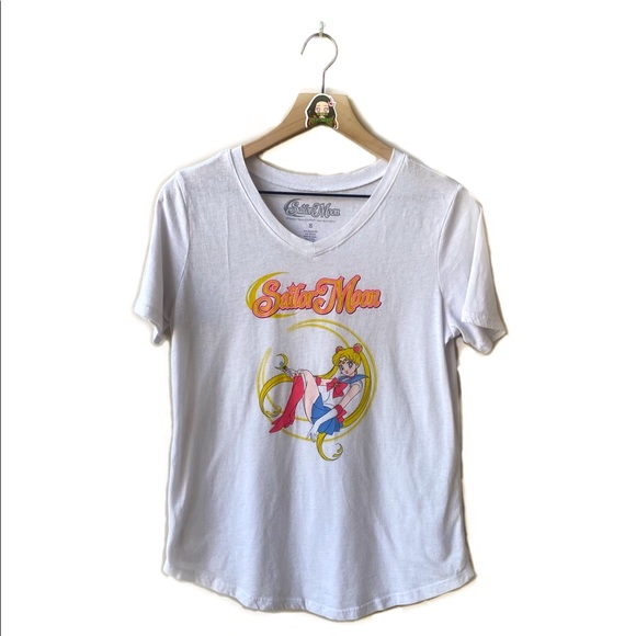 Sailor Moon graphic T-Shirt - Picture 1 of 3